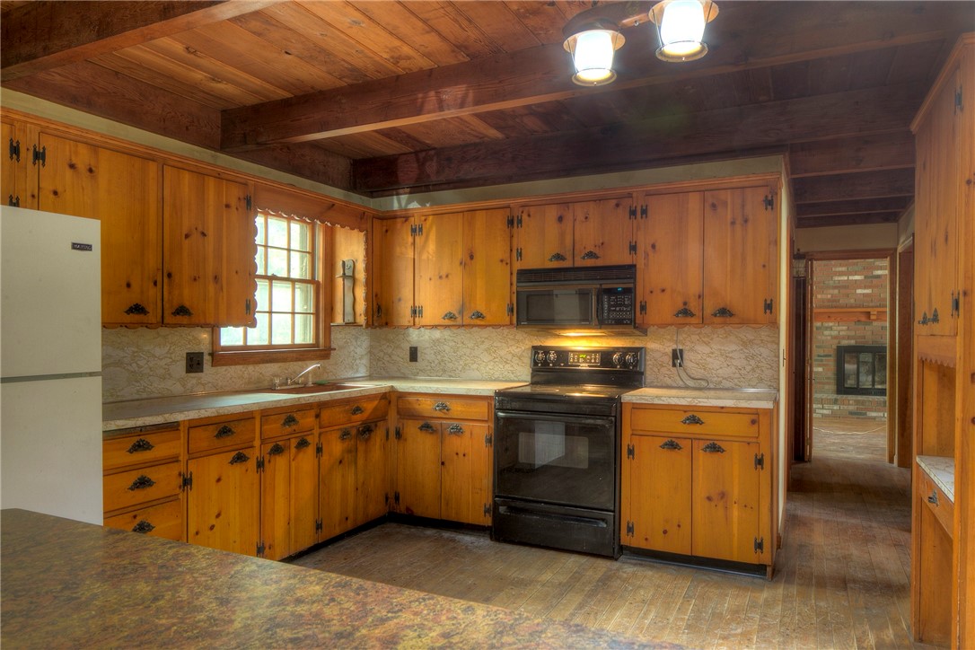 414 Shore Road Westerly, RI 02891 - Photo 7 of 20