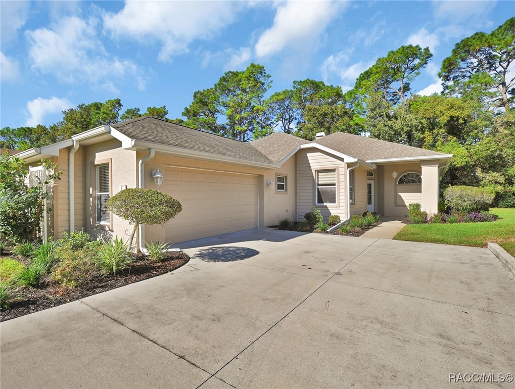 6 Byrsonima Loop Homosassa, FL 34446 - Photo 1 of 48 FRONT VIEW 1