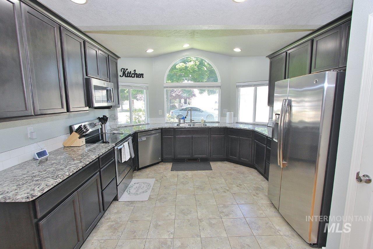 8335 West Dulcimer Street Boise, ID 83709 - Photo 8 of 22