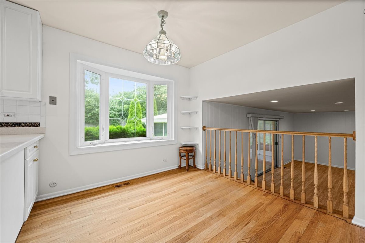 815 Barberry Road Highland Park, IL 60035 - Photo 12 of 36 Gallery Image 12
