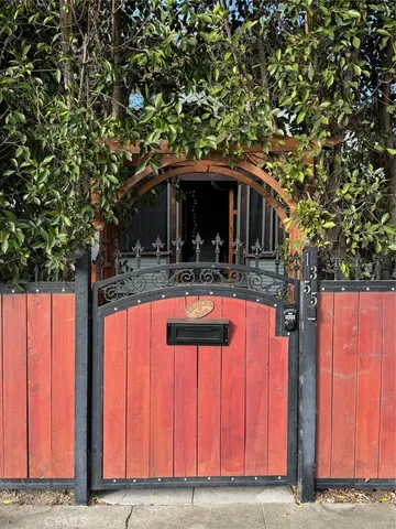 a view of a car in front of a house