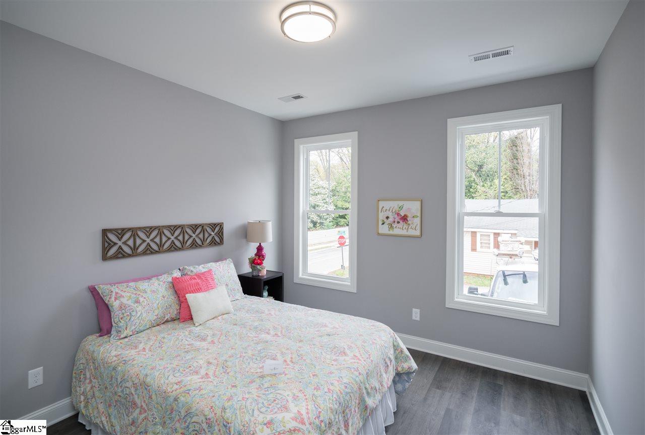 338 Ackley Road Greenville, SC 29607 - Photo 19 of 27