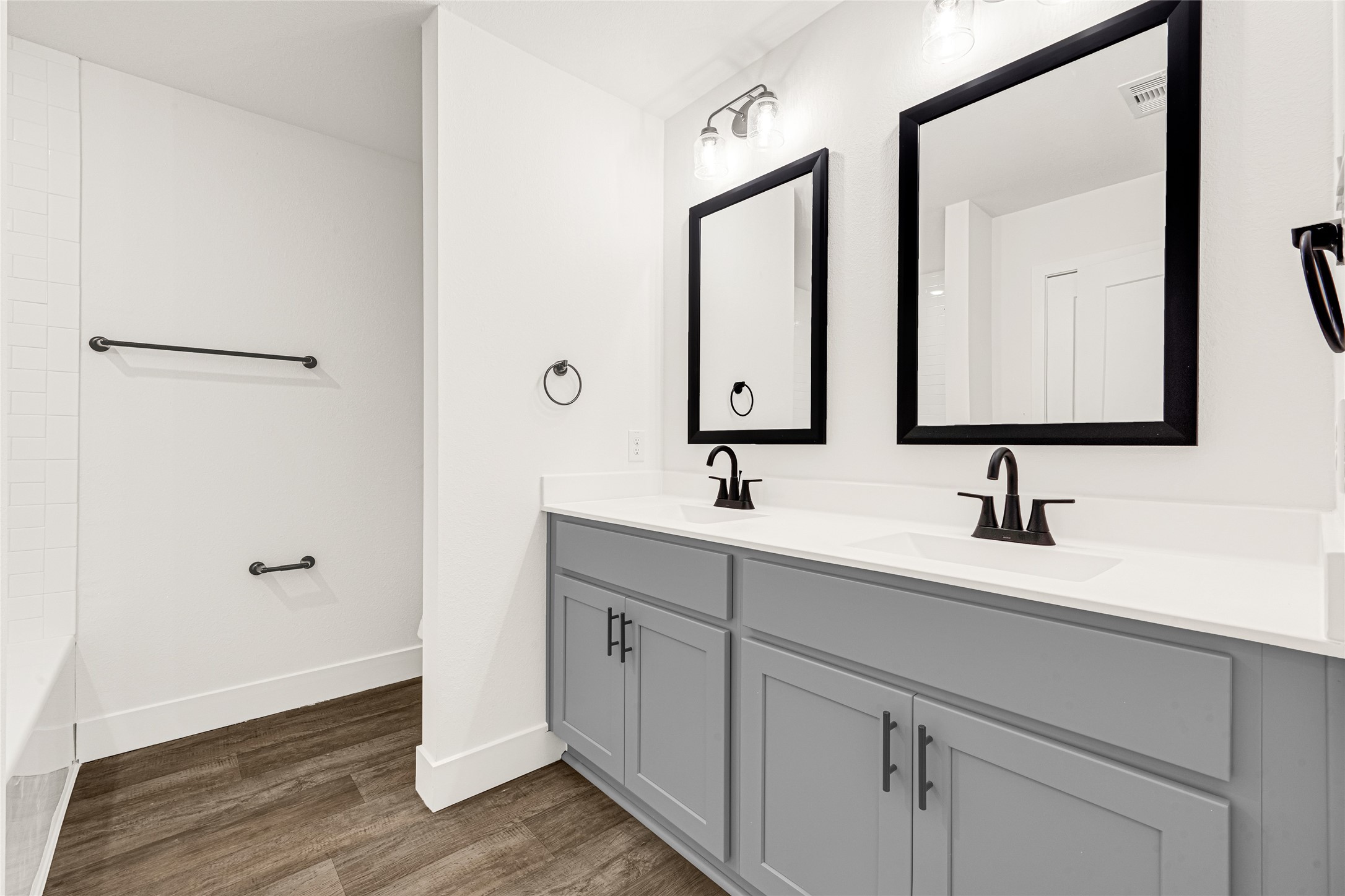 9348 Hard Rock Road Conroe, TX 77303 - Photo 20 of 22 Primary Bath