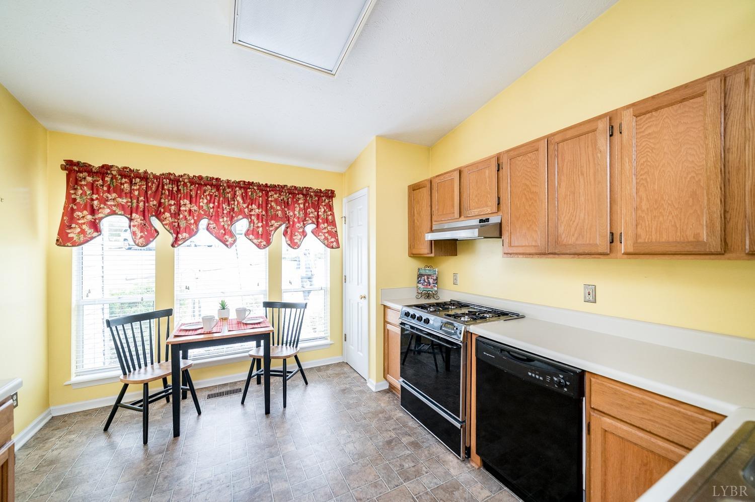 466 Oak Point Road Forest, VA 24551 - Photo 7 of 33 Gallery Image 7