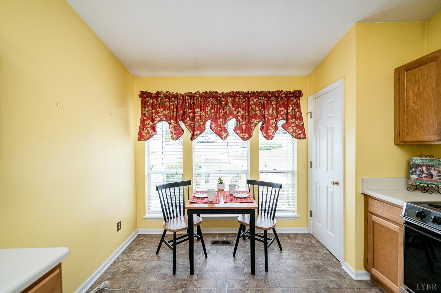 466 Oak Point Road Forest, VA 24551 - Photo 8 of 33 Gallery Image 8