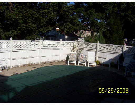 52 Fern Road Medford, MA 02155 - Photo 4 of 5