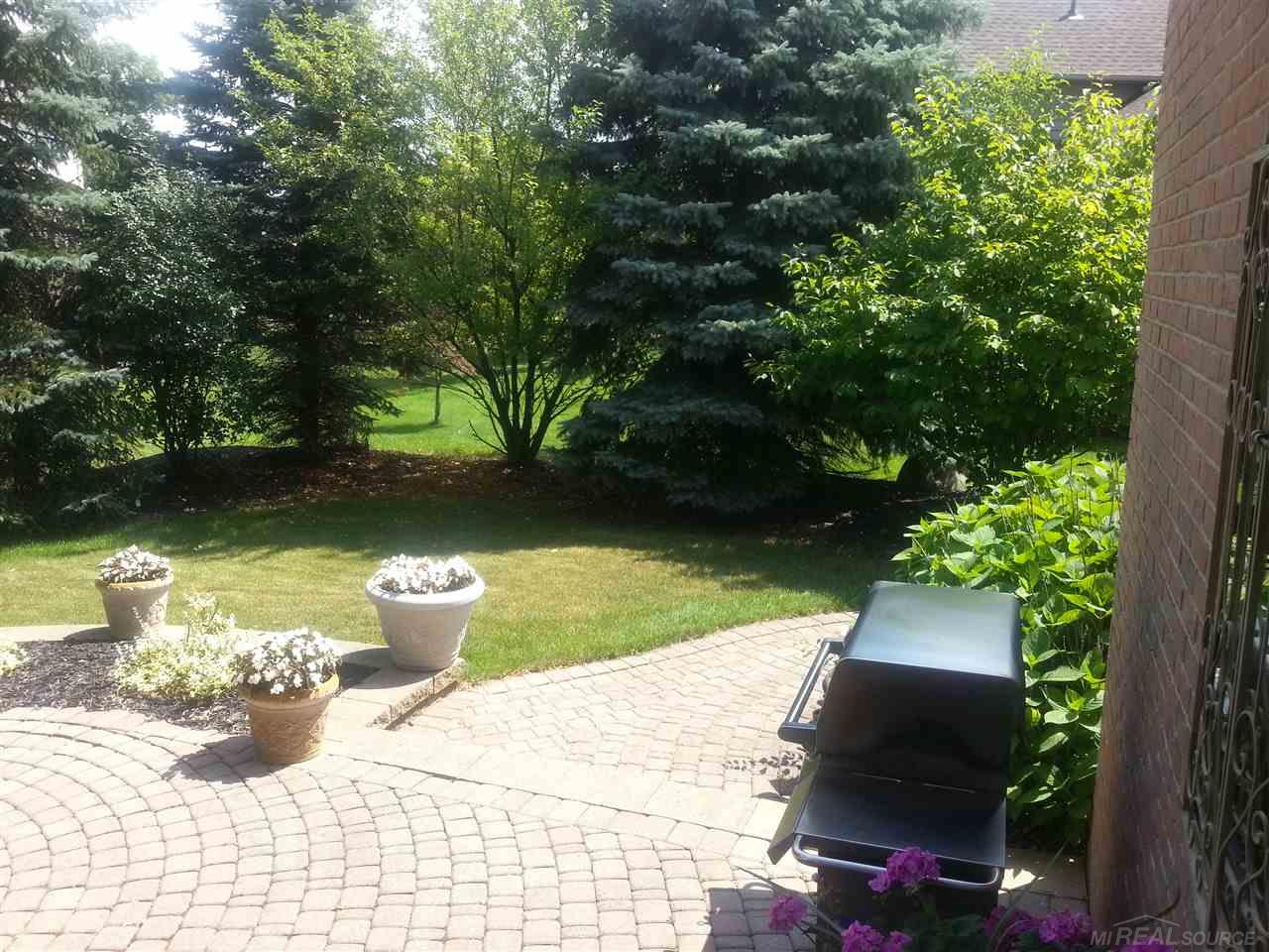 2062 Mapleridge Road Rochester Hills, MI 48309 - Photo 33 of 35