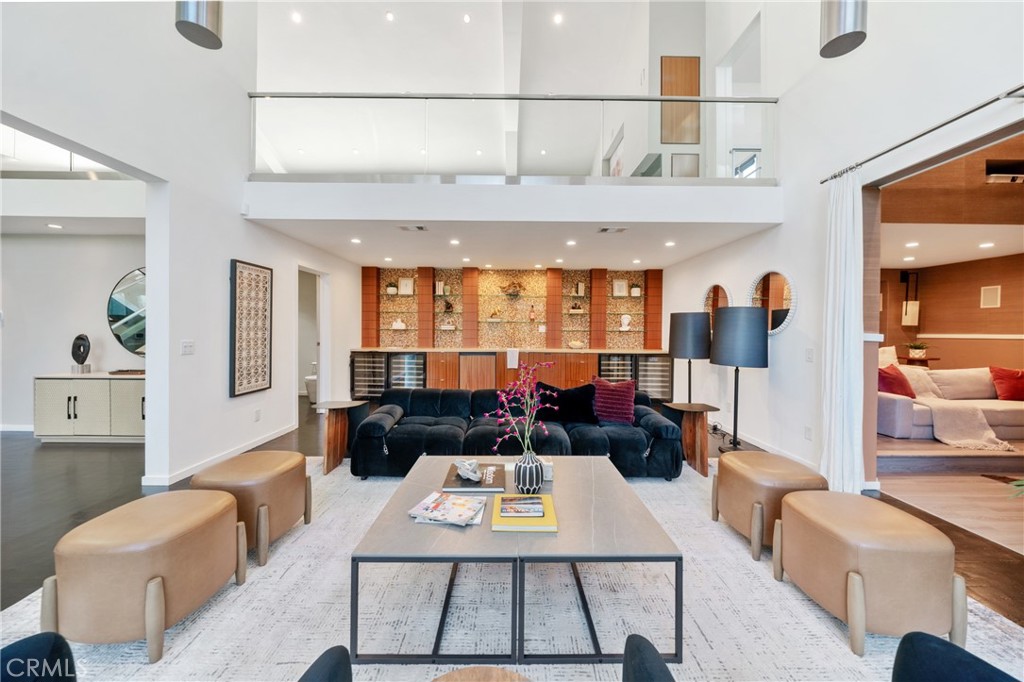 9653 Oak Pass Road Beverly Hills, CA 90210 - Photo 5 of 42