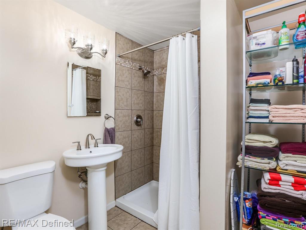 3351 Grant Road Rochester Hills, MI 48309 - Photo 11 of 22