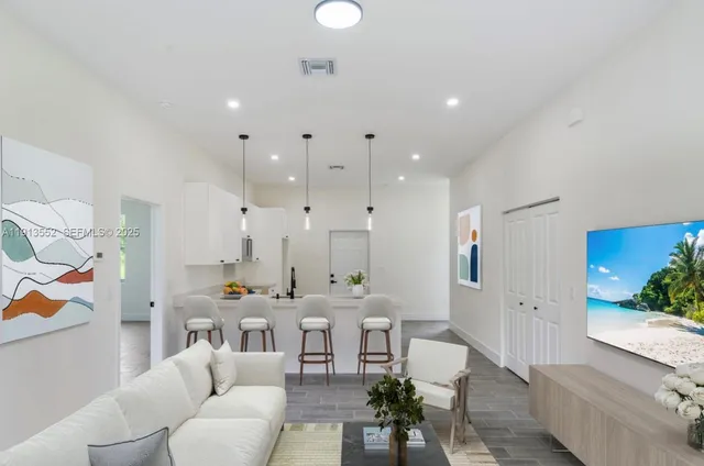 $2,795 | 710 Peacock Avenue, Lehigh Acres, FL 33974