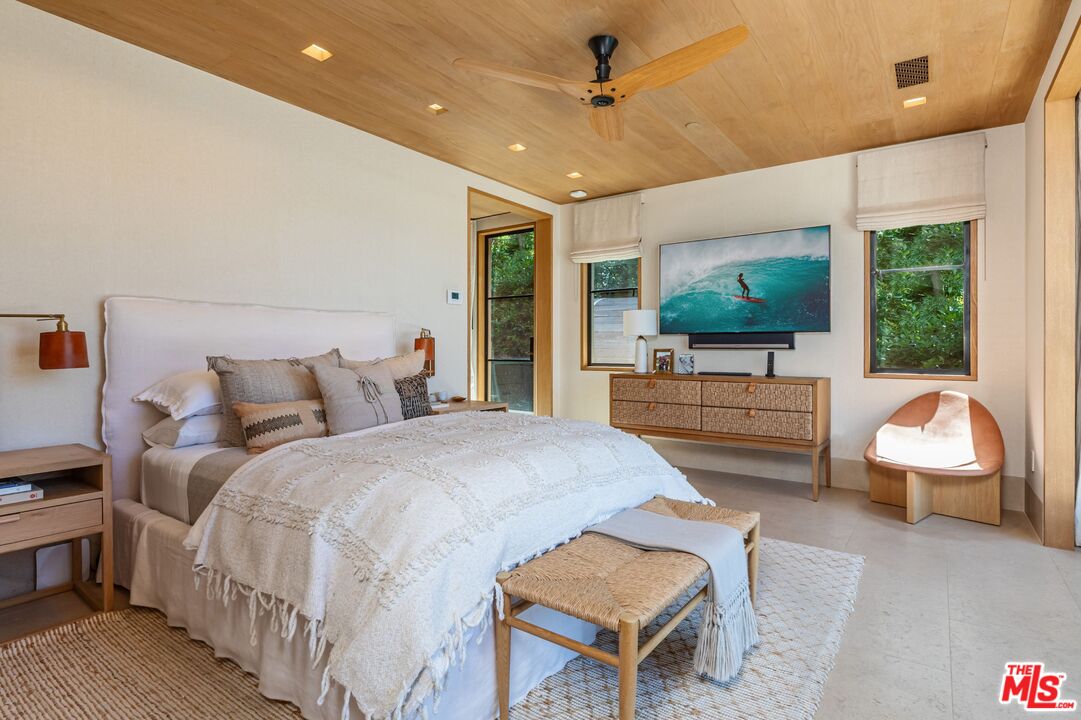 859 Woodacres Road Santa Monica, CA 90402 - Photo 34 of 55