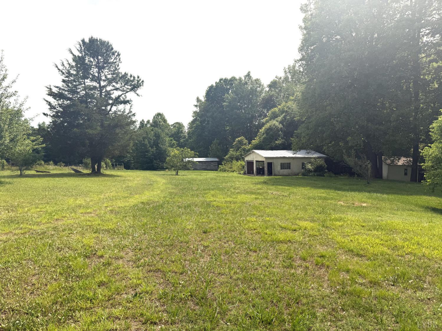 4217 Beulah Road Nathalie, VA 24577 - Photo 5 of 35