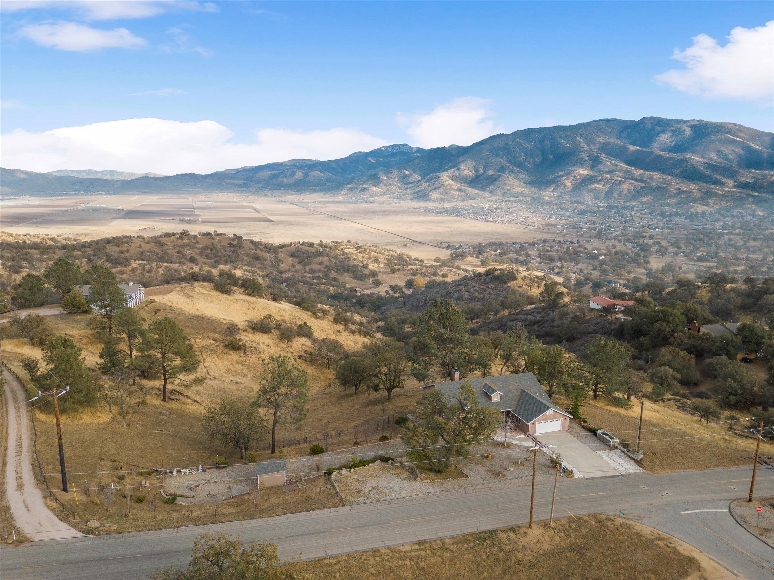 19450 Jacks Hill Road Tehachapi, CA 93561 - Photo 4 of 38 08-19450 Jacks Hill (8)