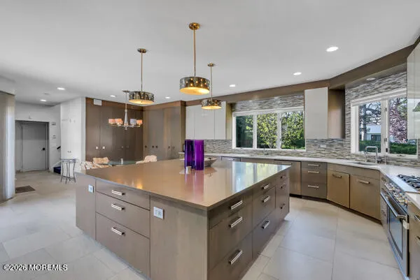 $139,000 | 3 Clover Hill Place, Oakhurst, NJ 07755