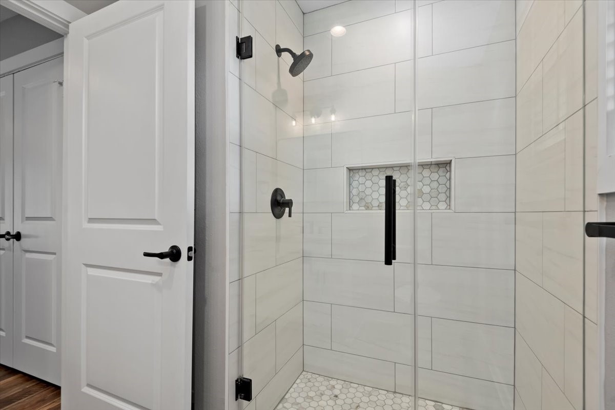 28792 Waller Gladish Road Waller, TX 77484 - Photo 16 of 42