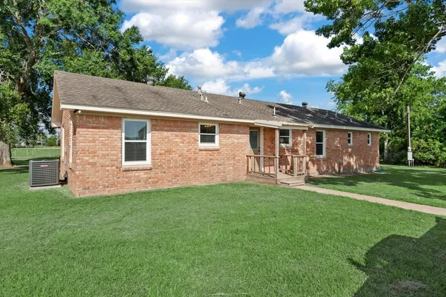 $2,500 | 28792 Waller Gladish Road, Waller, TX 77484