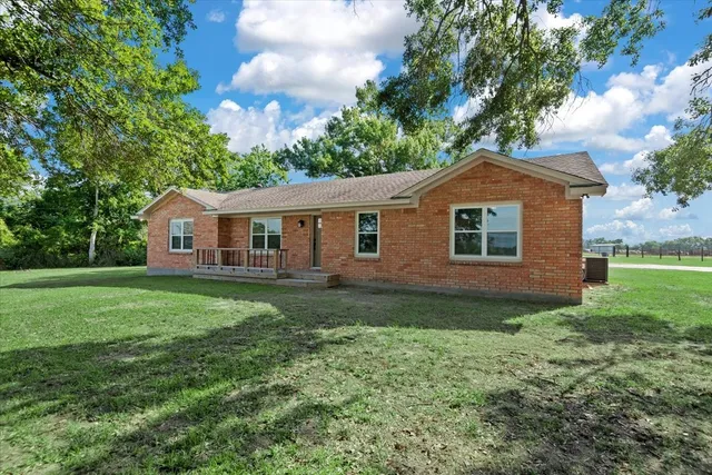 $2,500 | 28792 Waller Gladish Road, Waller, TX 77484