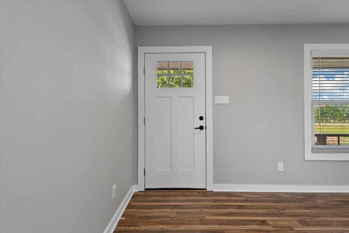 28792 Waller Gladish Road Waller, TX 77484 - Photo 8 of 42