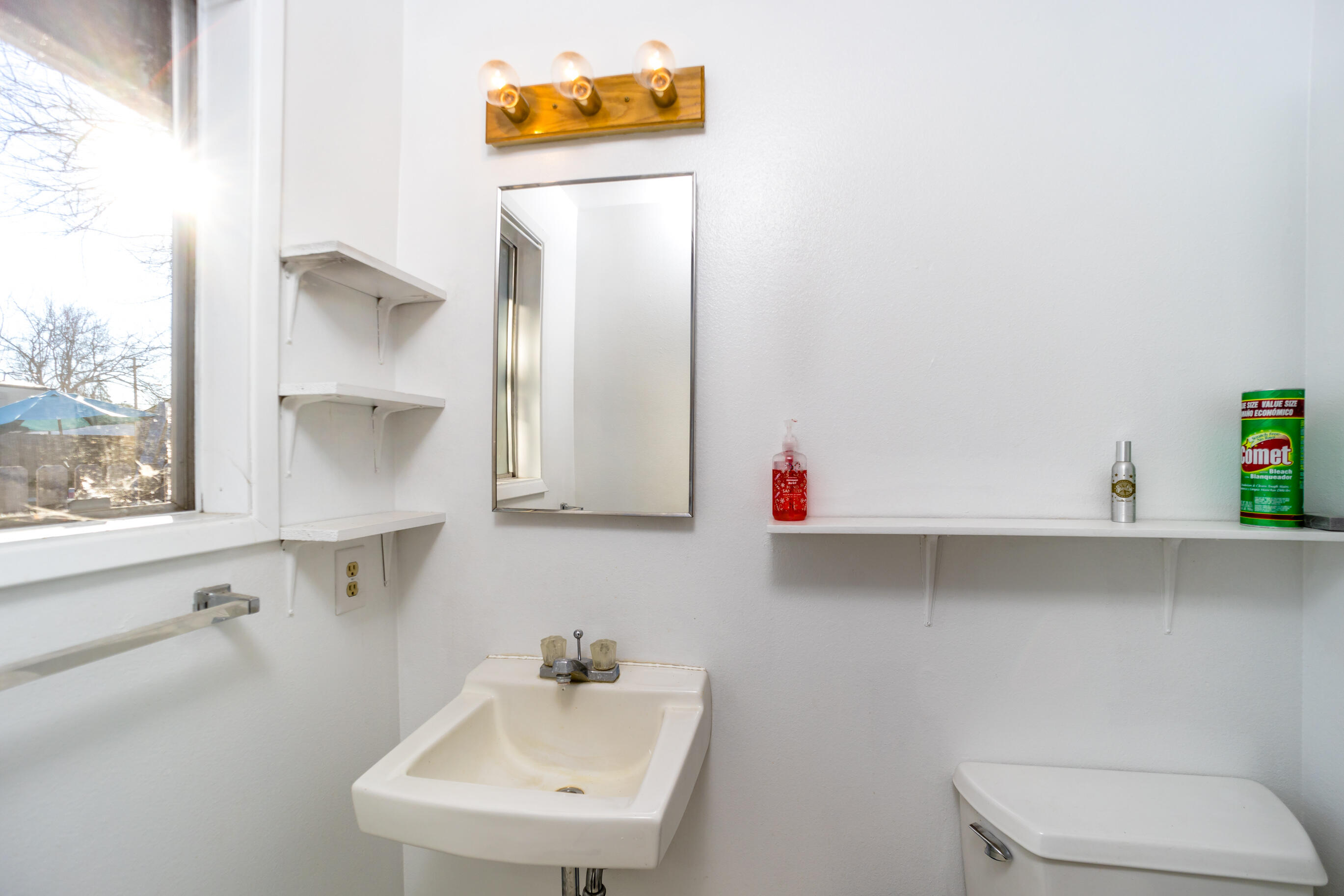 96 Victoria Way Central Point, OR 97502 - Photo 10 of 20 Web-3