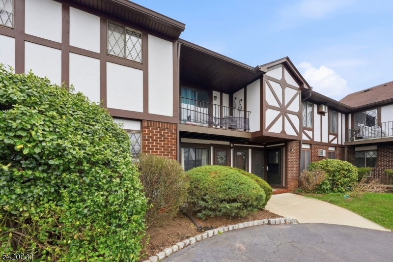 76 Farm Road, Unit A Hillsborough, NJ 08844 - Photo 2 of 35