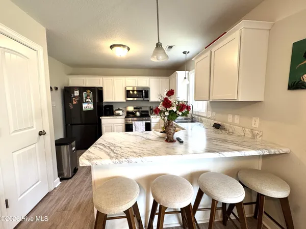 $2,450 | 1109 Carteret Mnr Drive, Jacksonville, NC 28546