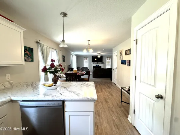 $2,450 | 1109 Carteret Mnr Drive, Jacksonville, NC 28546