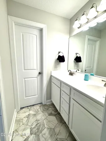 $2,450 | 1109 Carteret Mnr Drive, Jacksonville, NC 28546