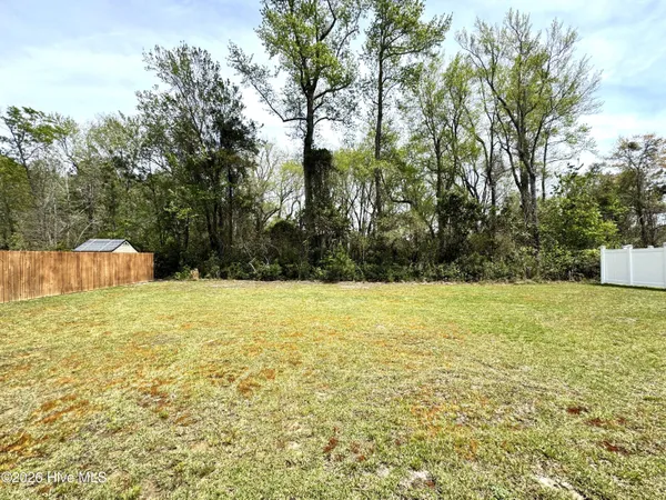 $2,450 | 1109 Carteret Mnr Drive, Jacksonville, NC 28546