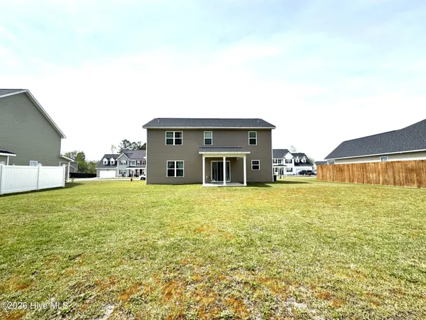 $2,450 | 1109 Carteret Mnr Drive, Jacksonville, NC 28546