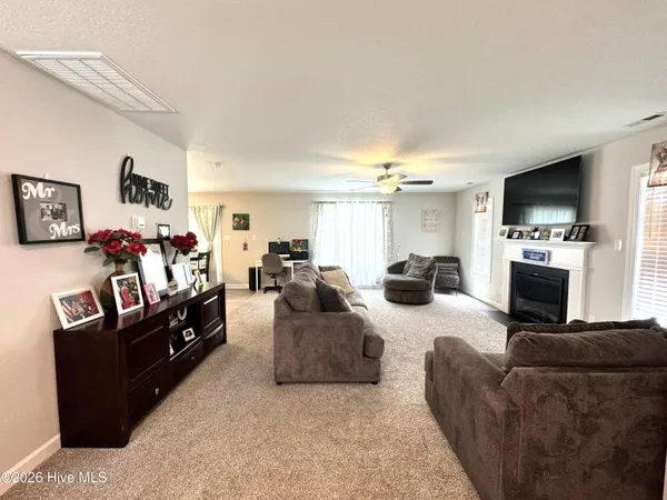 $2,450 | 1109 Carteret Mnr Drive, Jacksonville, NC 28546