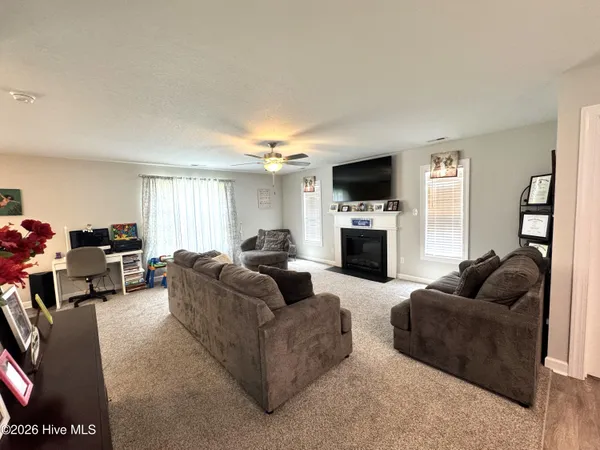 $2,450 | 1109 Carteret Mnr Drive, Jacksonville, NC 28546