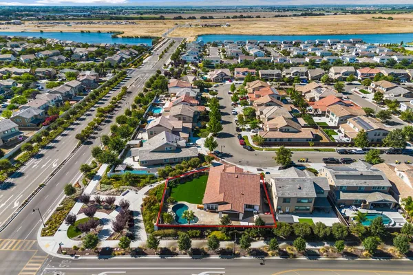 $1,049,000 | 1391 Crystal Drive, Lathrop, CA 95330