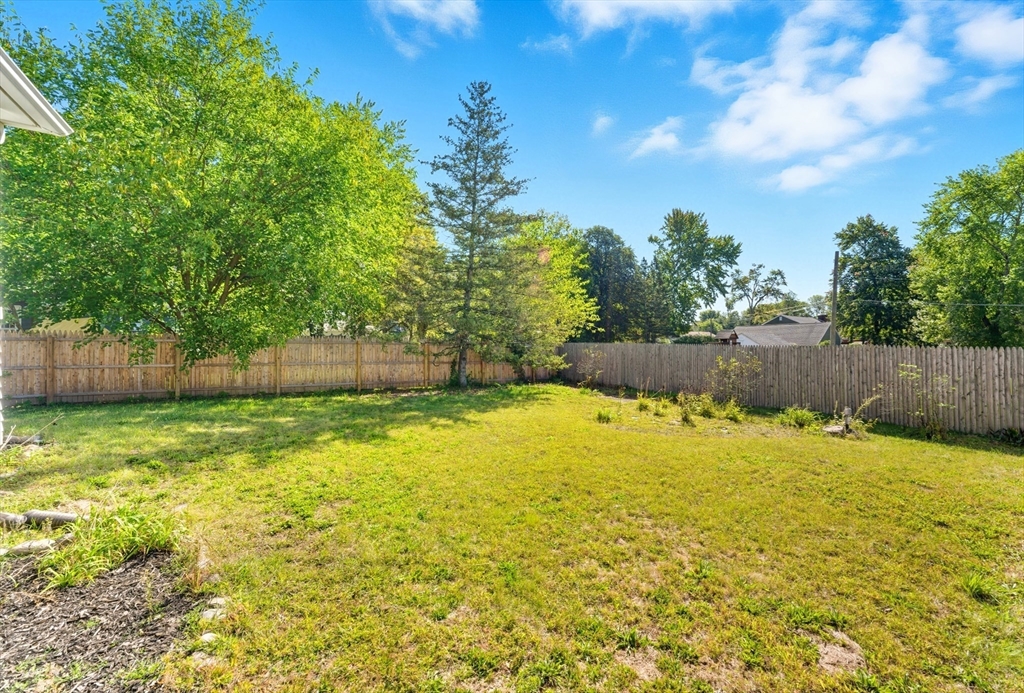 33 Taber Street Springfield, MA 01118 - Photo 31 of 39