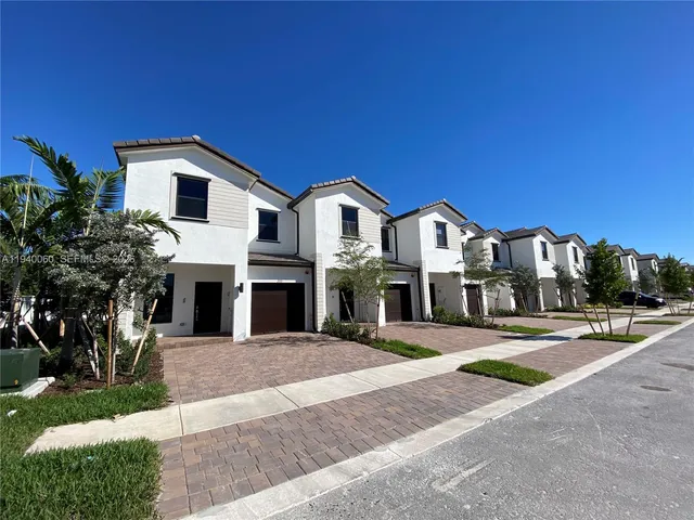 $3,699 | 211 Southwest 159th Terrace, Pembroke Pines, FL 33027