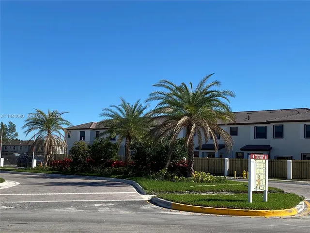 $3,699 | 211 Southwest 159th Terrace, Pembroke Pines, FL 33027