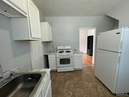 $1,500 | 539 North Elm Avenue, Webster Groves, MO 63119