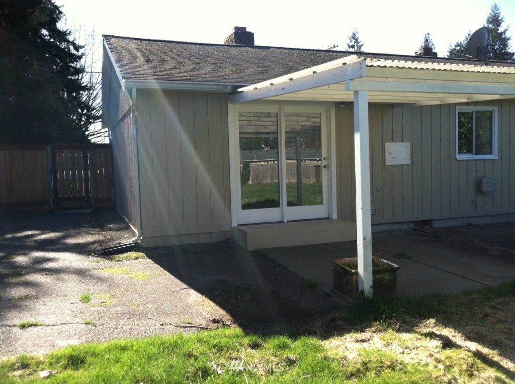 7915 228th Street Southwest Edmonds, WA 98026 - Photo 12 of 14 Gallery Image 12