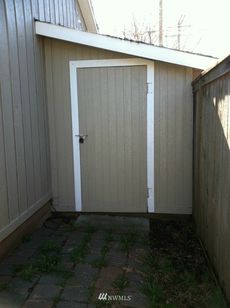 7915 228th Street Southwest Edmonds, WA 98026 - Photo 13 of 14 Gallery Image 13