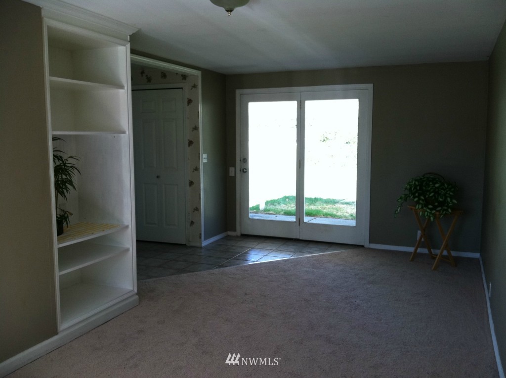7915 228th Street Southwest Edmonds, WA 98026 - Photo 6 of 14 Gallery Image 6