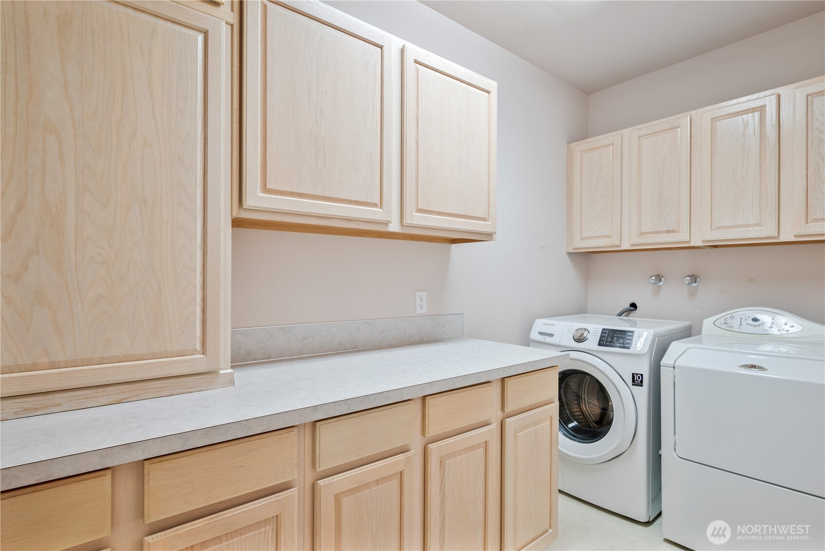 214 St James Court Longview, WA 98632 - Photo 27 of 40 a utility room with sink dryer and washer