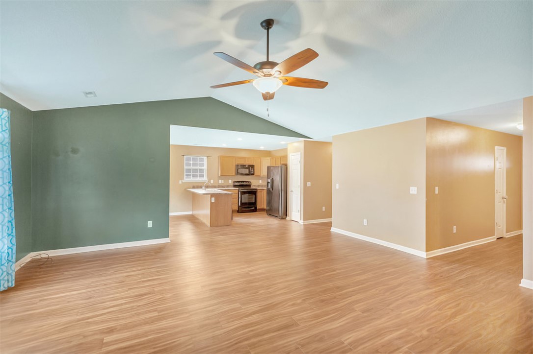 123 Stevens Court Pelzer, SC 29669 - Photo 4 of 31