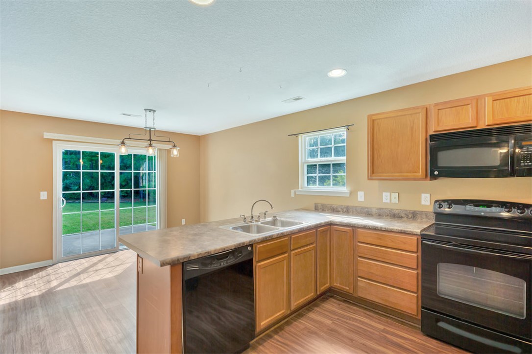 123 Stevens Court Pelzer, SC 29669 - Photo 8 of 31