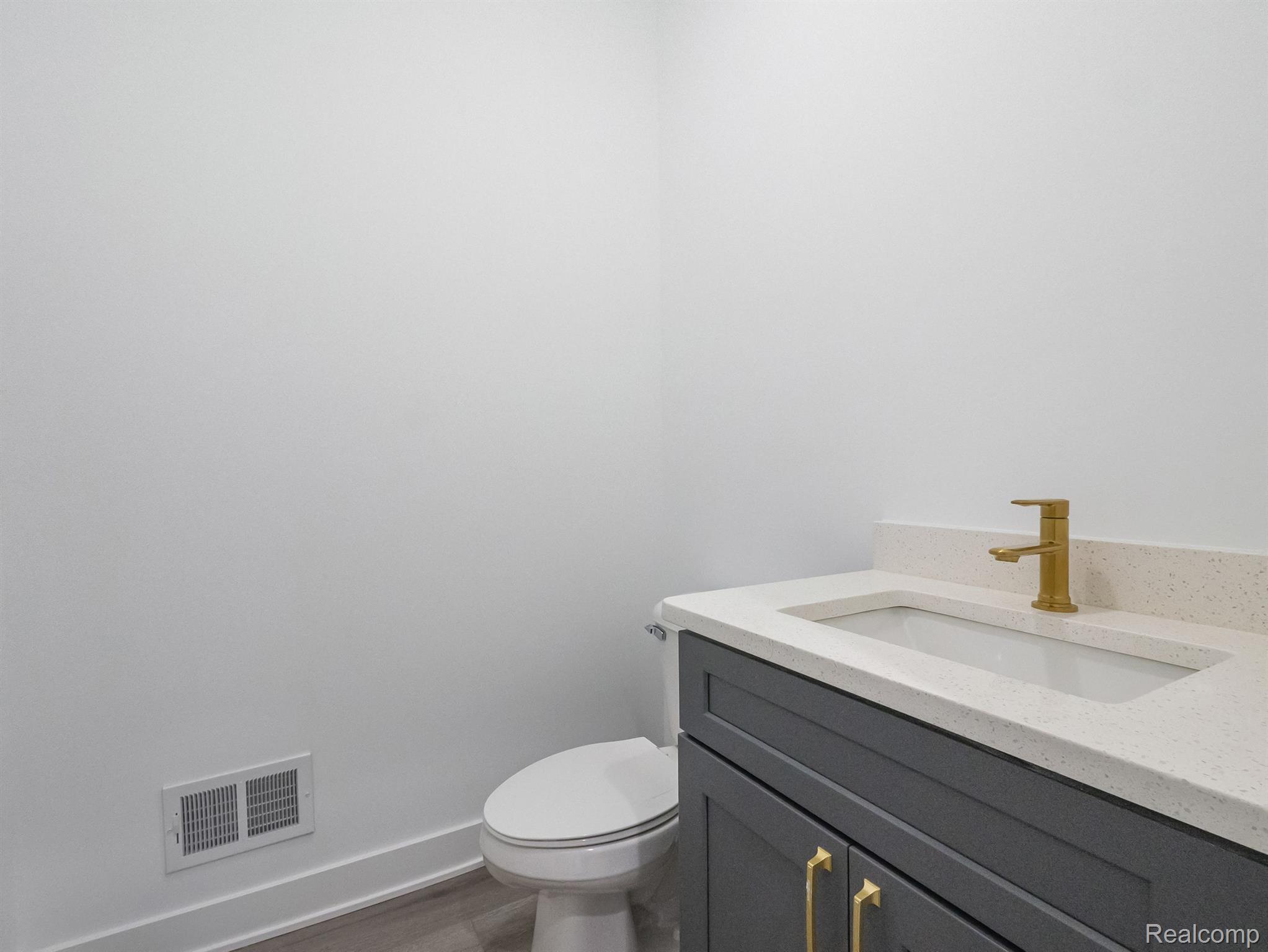 2886 Summers Place Troy, MI 48084 - Photo 7 of 34