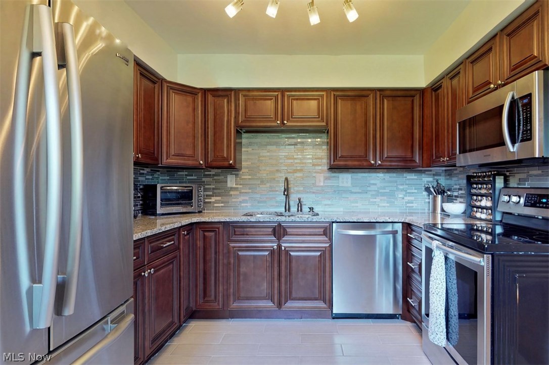 17950 Egbert Road Walton Hills, OH 44146 - Photo 14 of 35