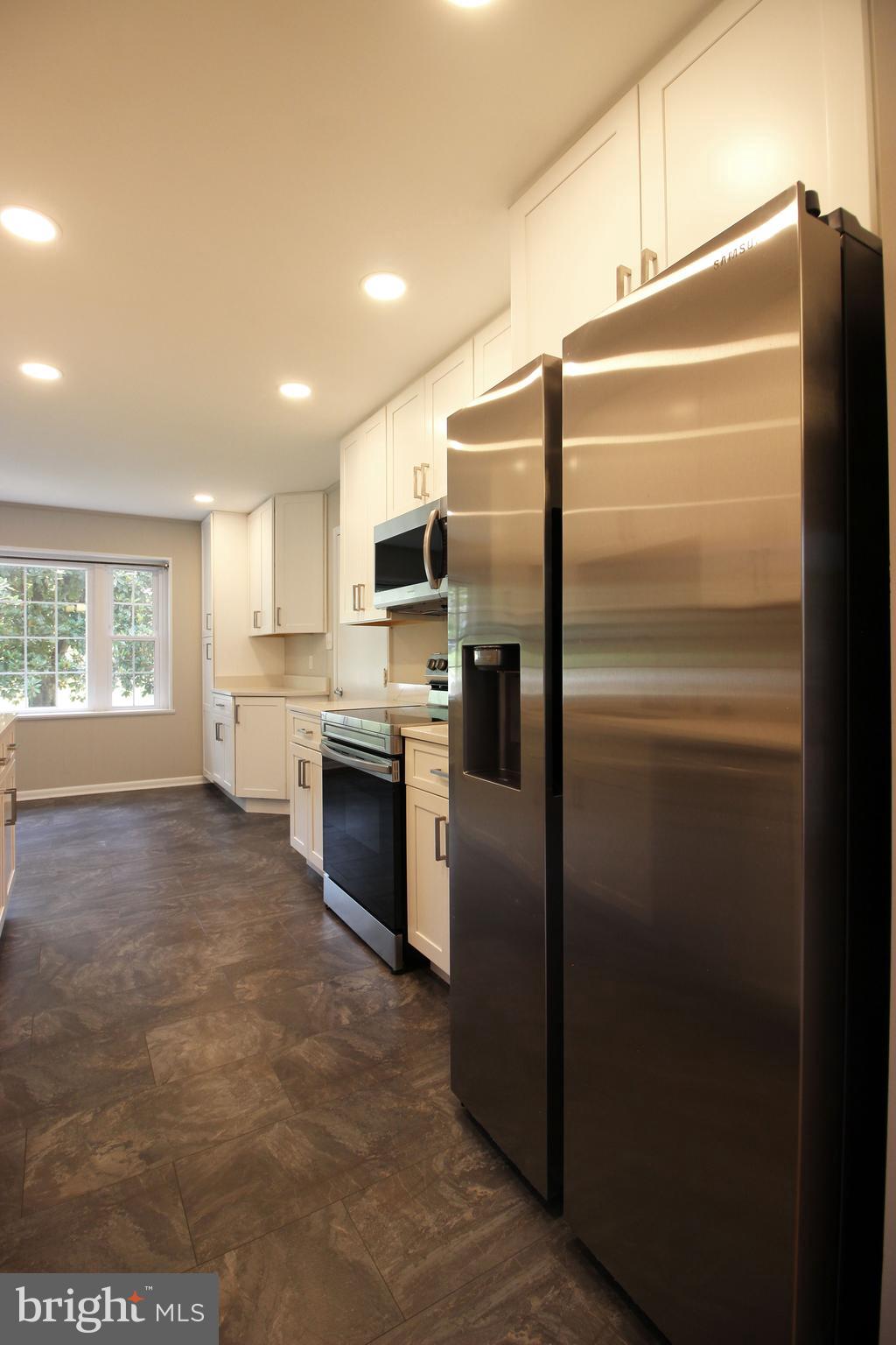 6211 Duntley Court Springfield, VA 22152 - Photo 9 of 53