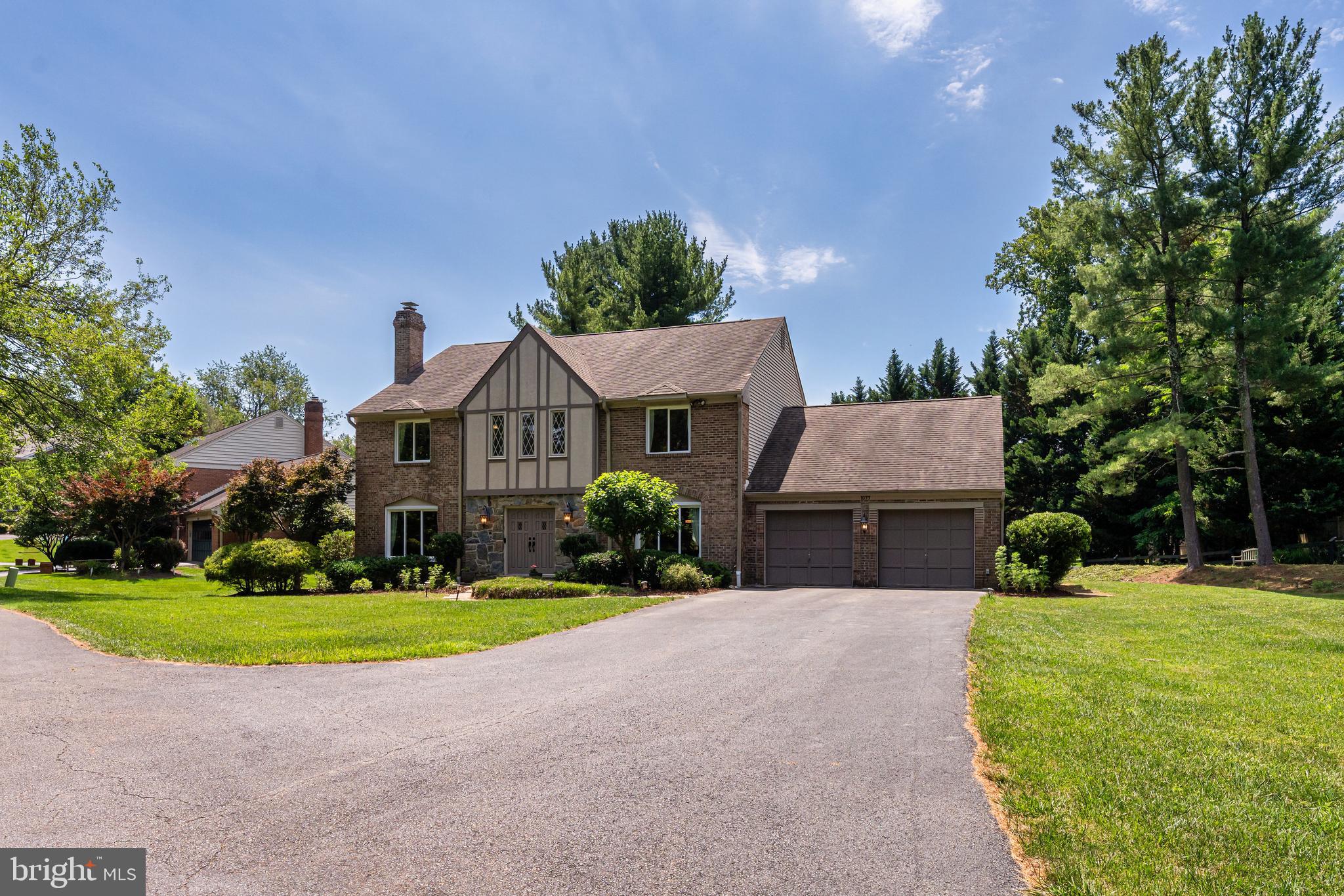 1077 Spring Hill Road McLean, VA 22102 - Photo 56 of 59 Exterior Front