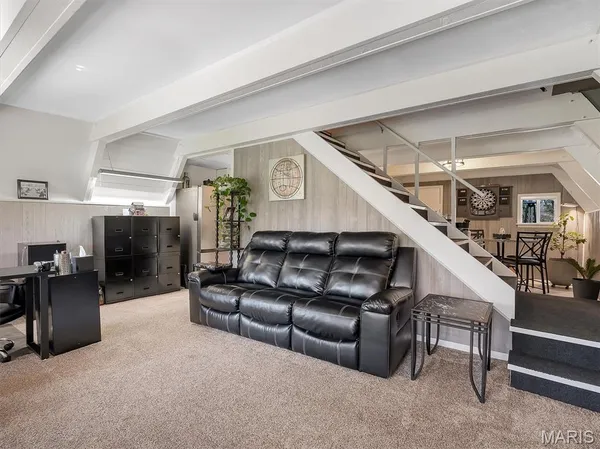 $325,000 | 673 Country Acres Lane, Leasburg, MO 65535