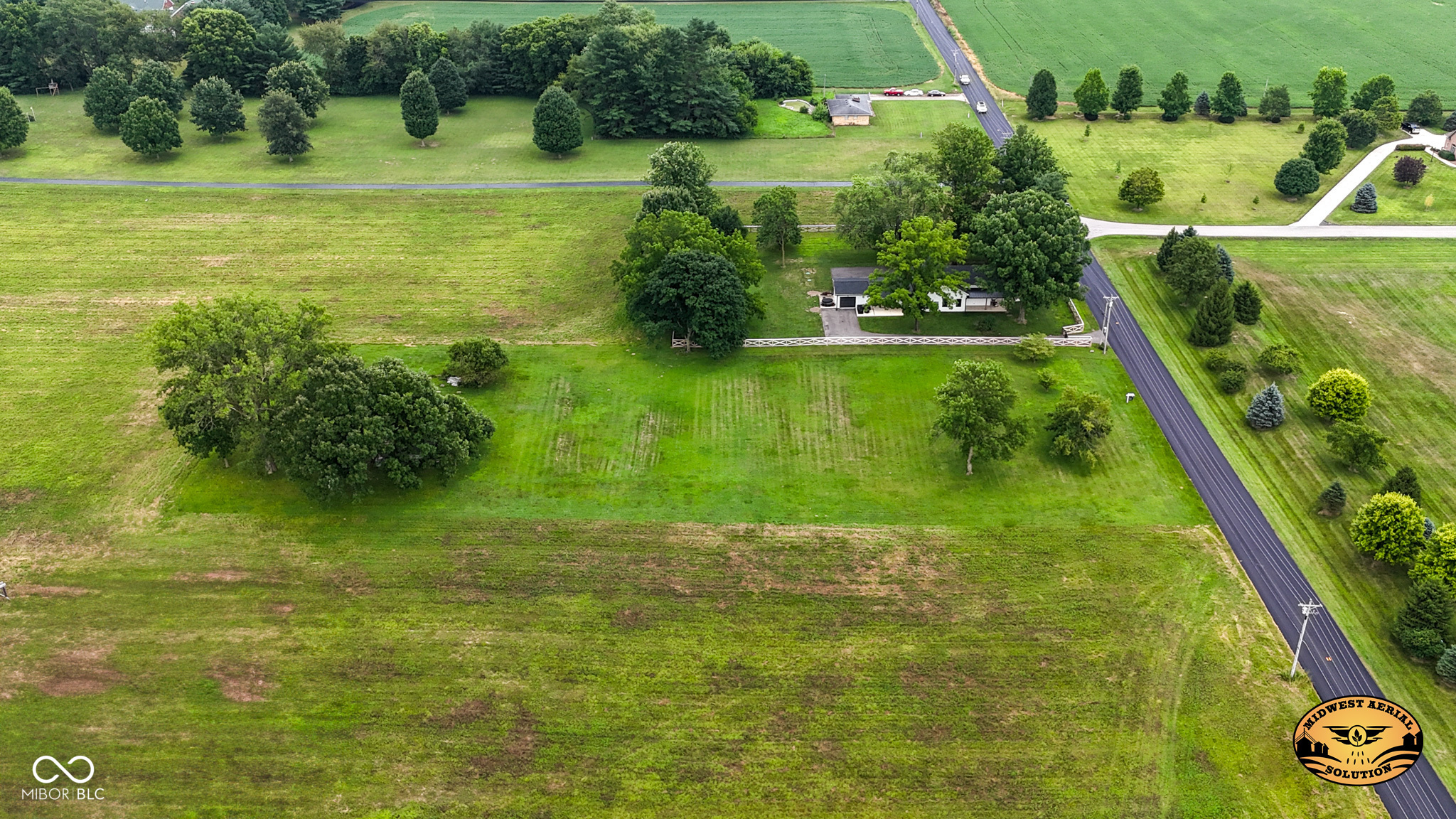 6594 West Stones Crossing Road Greenwood, IN 46143 - Photo 3 of 6