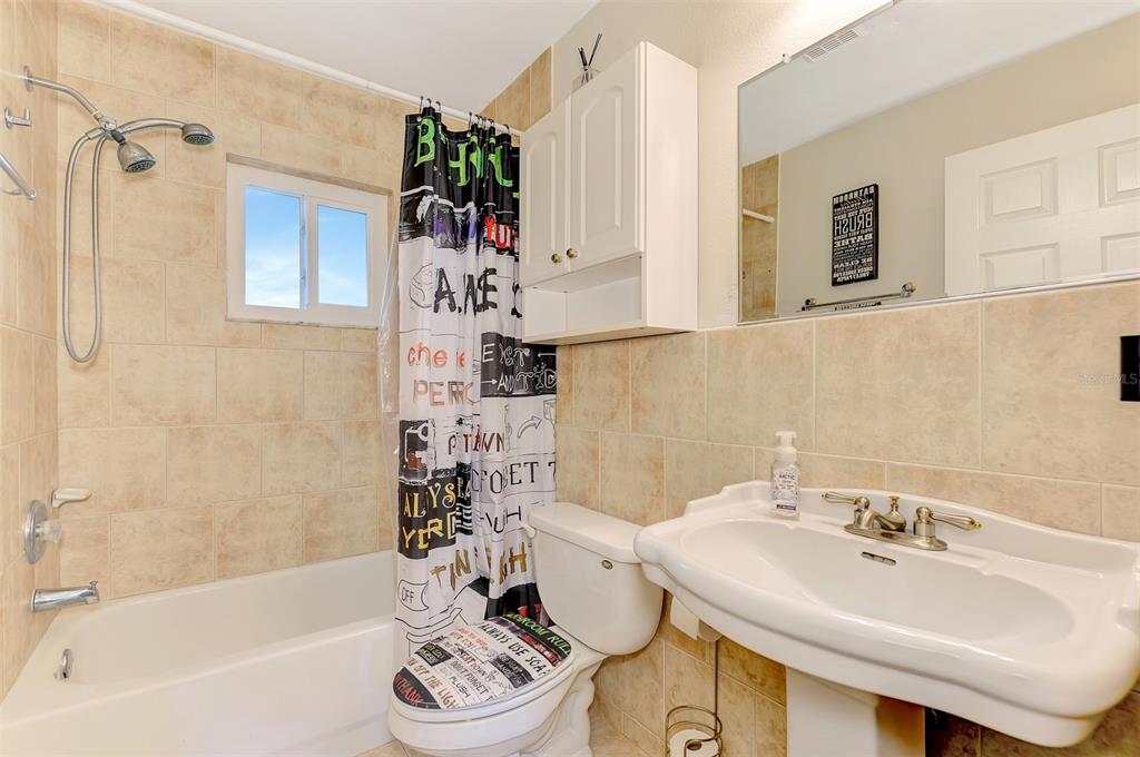 411 Nightingale Road Venice, FL 34293 - Photo 33 of 37