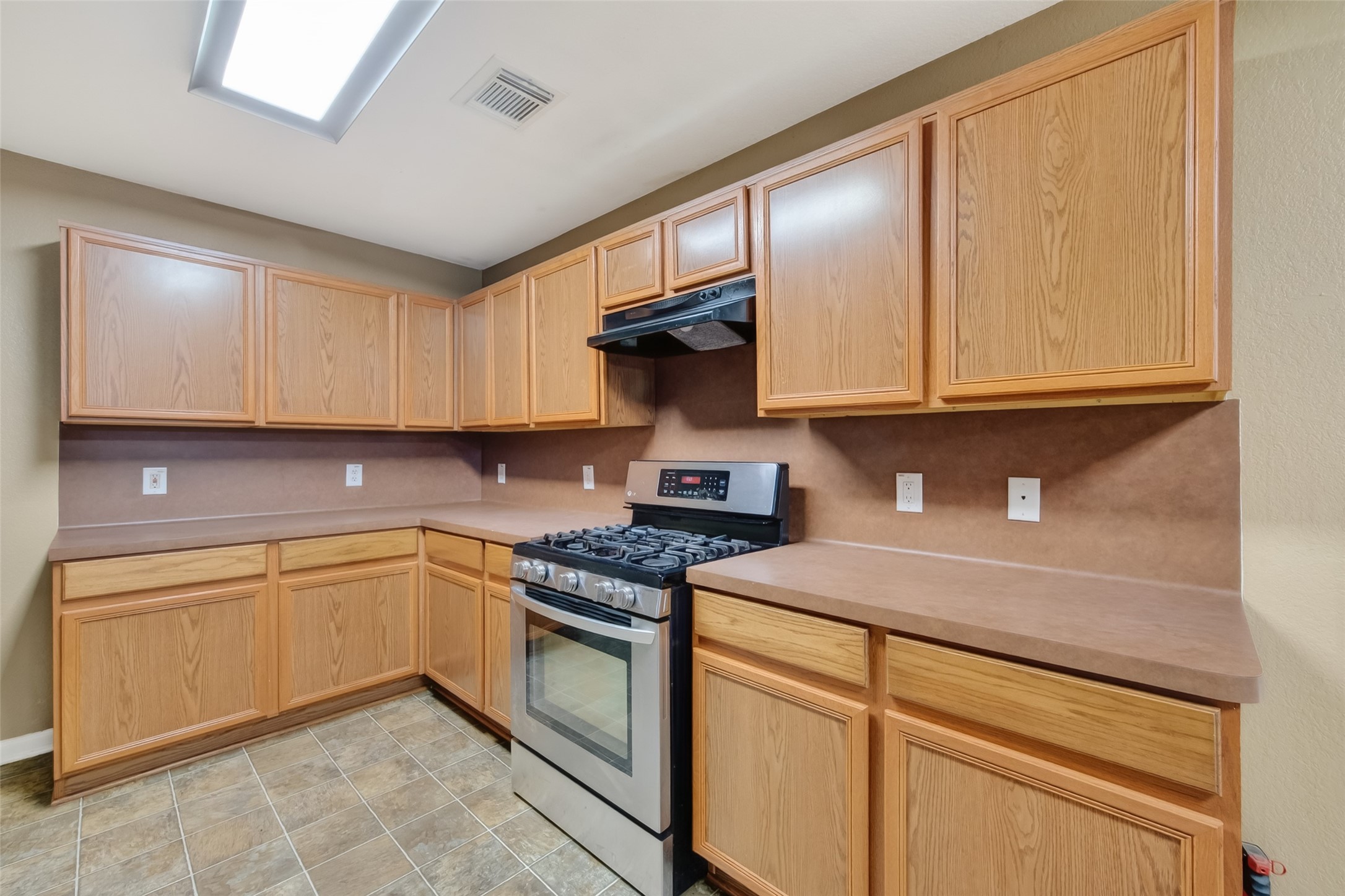 9219 Pinderfield Court Houston, TX 77083 - Photo 19 of 37